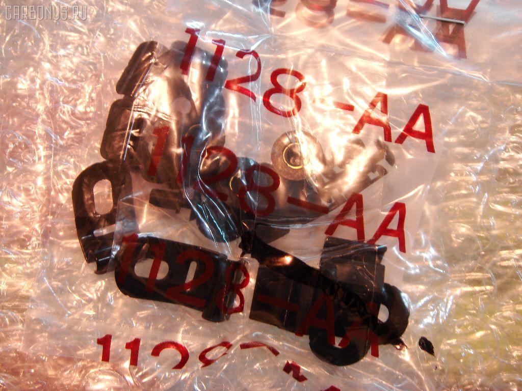 Ветровик TOYOTA 08611-28170, 08611-28130 на Toyota Noah AZR60 Фото 3