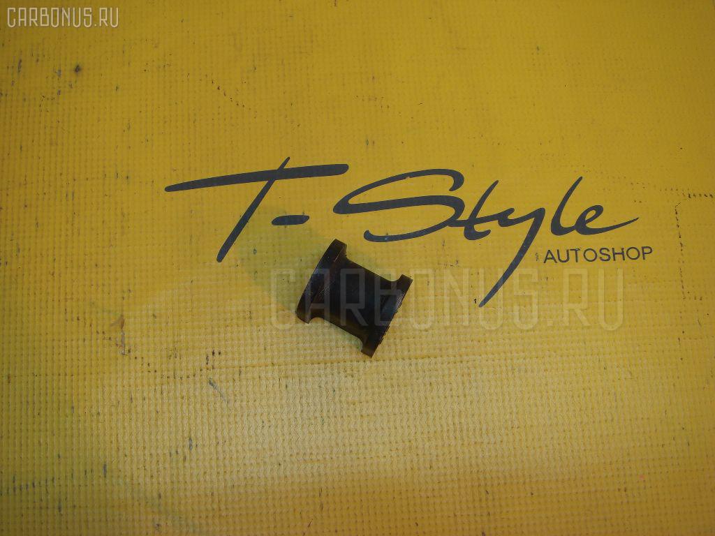 Втулка стабилизатора HONDA 52315-S10-023 на Honda Cr-V RD1 Фото 2