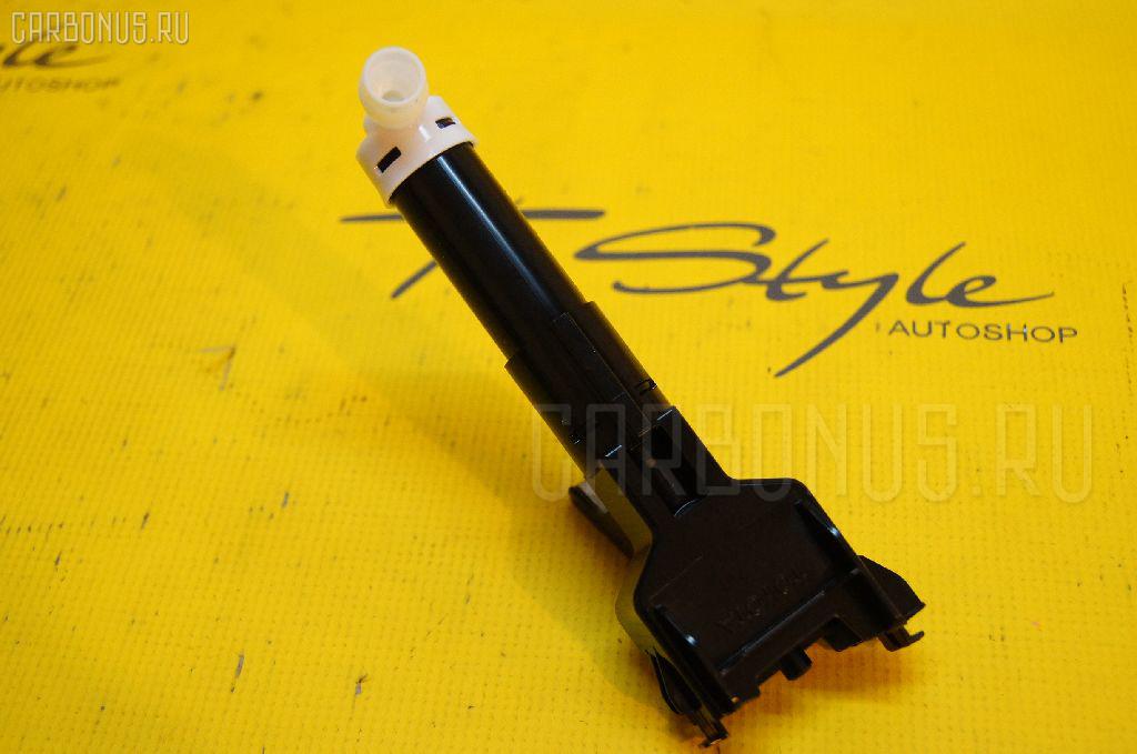 Форсунка омывателя TOYOTA 85207-60040 на Toyota Land Cruiser Prado GRJ150 Фото 3