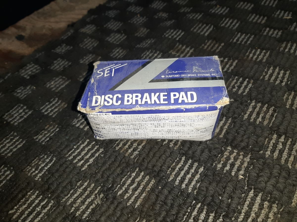 Тормозные колодки ADVICS PF-7249, 0 986 461 143, 0 986 AB2 604, 0 986 TB2 645, 025 217 0315W, 0342 02, 034202, 05P517, 07B31518, 1001011414, 1001011415, 111281, 11500150, 1170429, 120536, 13046058502, 1501224408, 1511539, 17BP9304SJ, 181000, 181000206, 181000396, 181000400, 18500058080, 191768, 1V1S2648Z, 1Y0V2648ZE, 2130, 2170301, 2170315005T4067, 217031501, 2202040, 224408, 234202, 24133Z, 26296AA060, 26296AA061, 26296AA062, 26296AA080, 26296AA081, 26296AA082, 26296PA040, 26296PA060, 26296PA070, 26347, 2703, 29296AA061, 3010174, 31796, 321510EGT, 34202, 353 002BSX, 353 002LSX, 353 002SX, 363700203021, 363702161009, 36721, 36721 OE, 36721S, 402B0251, 4663600119, 475, 480581, 5107701, 51701, 5502224408, 5610257, 572197B, 572197J, 598828, 600000100870, 6109909, 6260517, 628, 6897, 7221, 7351D471, 803CS, 8110 68171, 8222040, 8DB 355 027231, 8DB355016491, 9687, 986461143, AB0412, AC480581D, ADB3218, ADB3218HD, ADS74224, AF7020, AFP170S, AKD7249, AKD7249L, AN-297WK, AN297WKX, AS-G272M, AS297, ASN2024, AV946, AW1810587, AY060-FJ001, AY060FJ001, B7003, BBP1508, BC790, BD7109, BL1375A2, BLF722, BP000814, BP1037, BP2536, BP27249, BP43373, BP517, BP722, BP8012, BPA034202, BPF6, BPR072, BS0986461143, BS2133, C11047JC, C27001ABE, C27001AD, C27001JC, C27001PR, CBP3218, CD7020M, CD7020MSTD, CD7020MTYPED, CKSU10, CMX471, CS796, D1178, D7020, D7020M, D7020M-02, D7020M01, DB1186, DFP990, DIS14971, DP1010100307, DP5295, EC1537, ELT471, F2N012, FB211209, FBP1773, FD6708A, FDB790, FDS790, FO 480581, FP0471, FSL790, GDB990, GK0997, GP07020, HKTSB001, HP8373NY, HP8430, IBR1701, IE181000, J PP701AF, J3617001, JAPPP701AF, JQ1011580, K821100, KBP8016, KD0500224, KD3782, LP814, LVXL733, MBP722, MD047M, MD7020MS, MDB1497, MKD471, MN-224M, MRP2701, MS7249, MX471, N1353, NDP-221C, NP7004, P 78 005, P242302, P78005, PA823, PAD748, PBP790, PF 4096, PKN008, PN7249, PP701AF, PP701MK, PRP0591, Q0930956, QF61500, RB1000, RN263M, RNZ278, S01111, S01111J, S282545Y, S361U02, S701578, SN796P, SP 211, SP 211 PR, SP1537, SS796S, ST26296AA060, T3021, TABP2044, TD-086-7249, TD7249, TG297, TH221C, TN263M, V9118F005, VKBR034202, WBP21703A на Subaru Legacy BG5 Фото 2