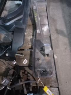 Балка под ДВС 51204-32070 на Toyota Opa ACT10 1AZ-FSE Фото 4