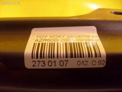Решетка радиатора 53101-28130 на Toyota Voxy AZR60G Фото 2