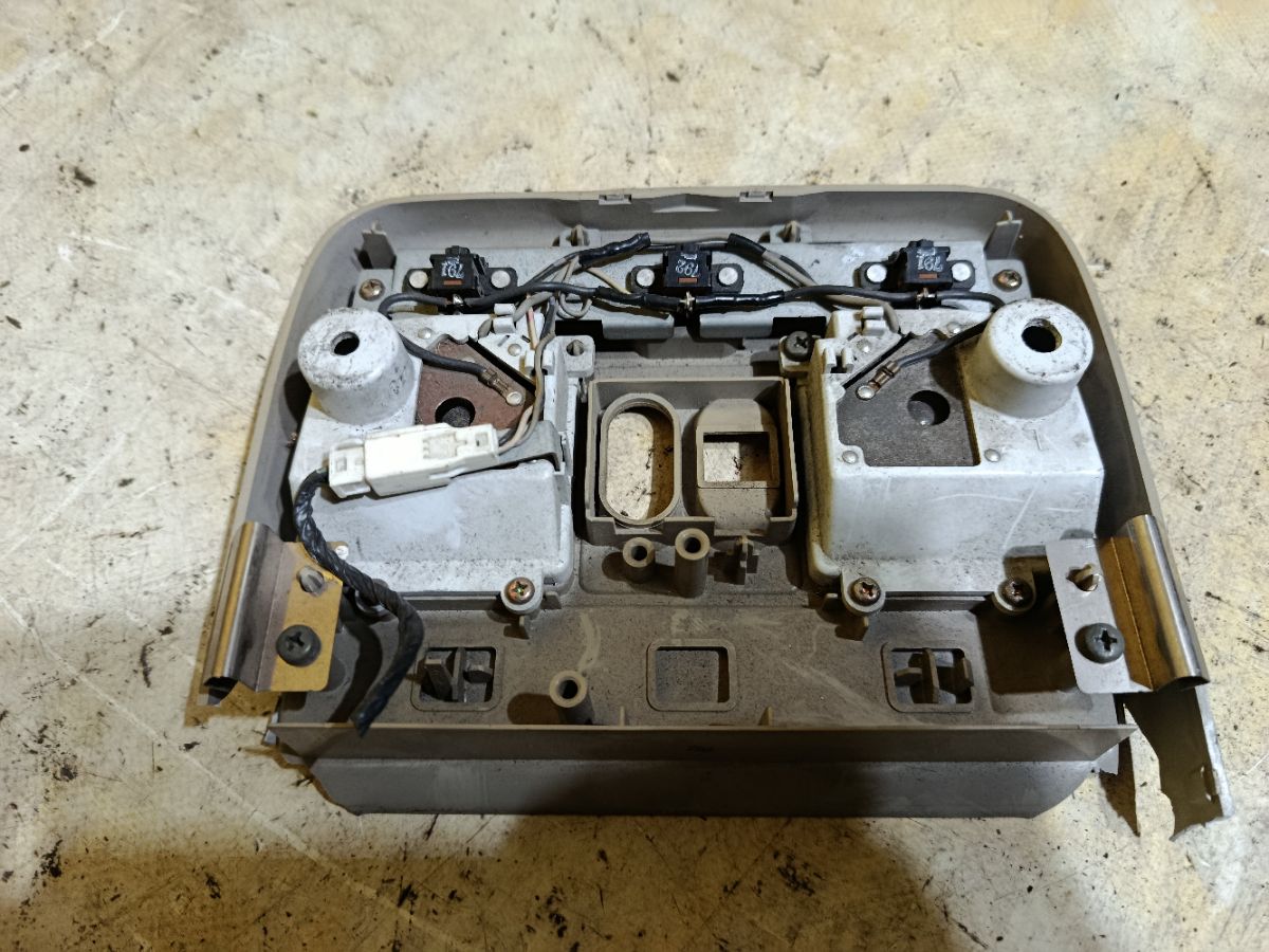 Дисплей информационный 28520-VE010 на Nissan Elgrand AVWE50 Фото 12