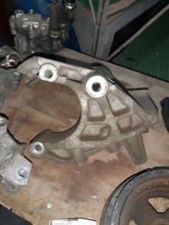 Крепление подушки ДВС на Suzuki Wagon R MC22S K6A Фото 3