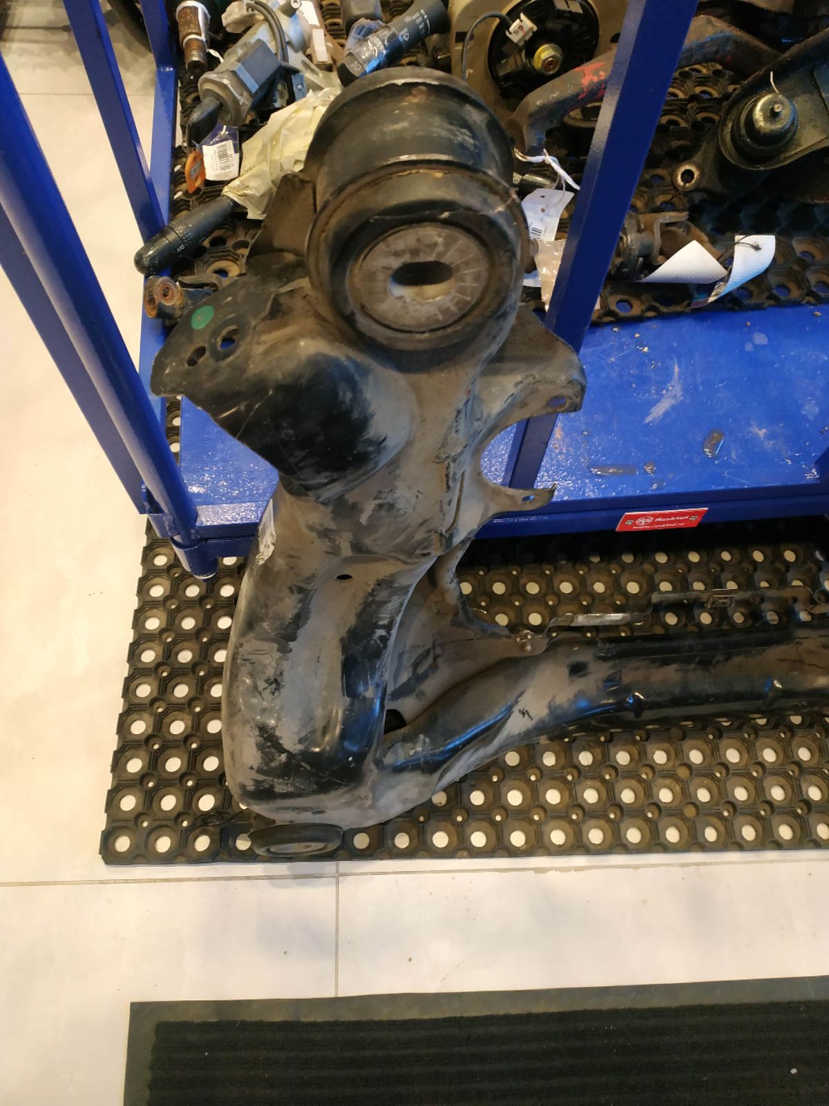 Балка под ДВС VAG VAG,4B0399313DD на Volkswagen Passat Variant 3BAZX AZX Фото 5