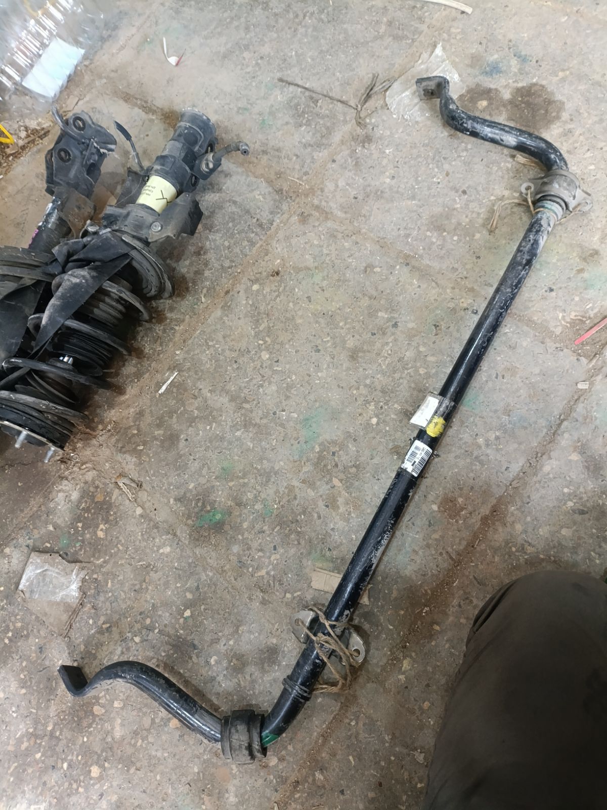 Стабилизатор VAG VAG,8D0411309M на Volkswagen Passat Variant 3BAZX AZX Фото 2