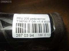 Дефлектор 8237.C2 на Peugeot 206 2AKFW Фото 10