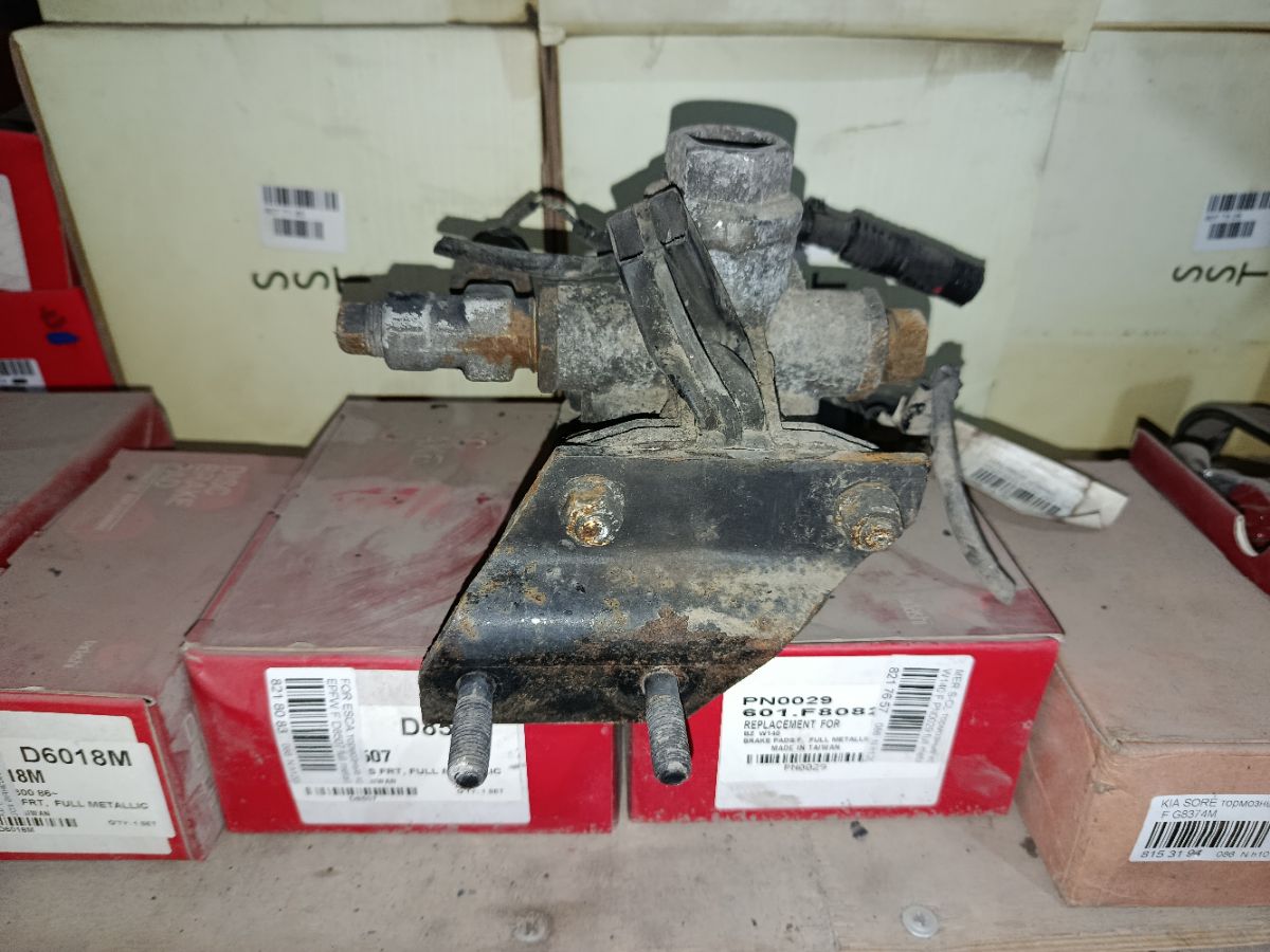 Клапан на Hino Profia FN2PWG P11C Фото 8