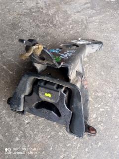 Подушка двигателя 12372-40020 на Toyota Vitz KSP90 1KR-FE Фото 4