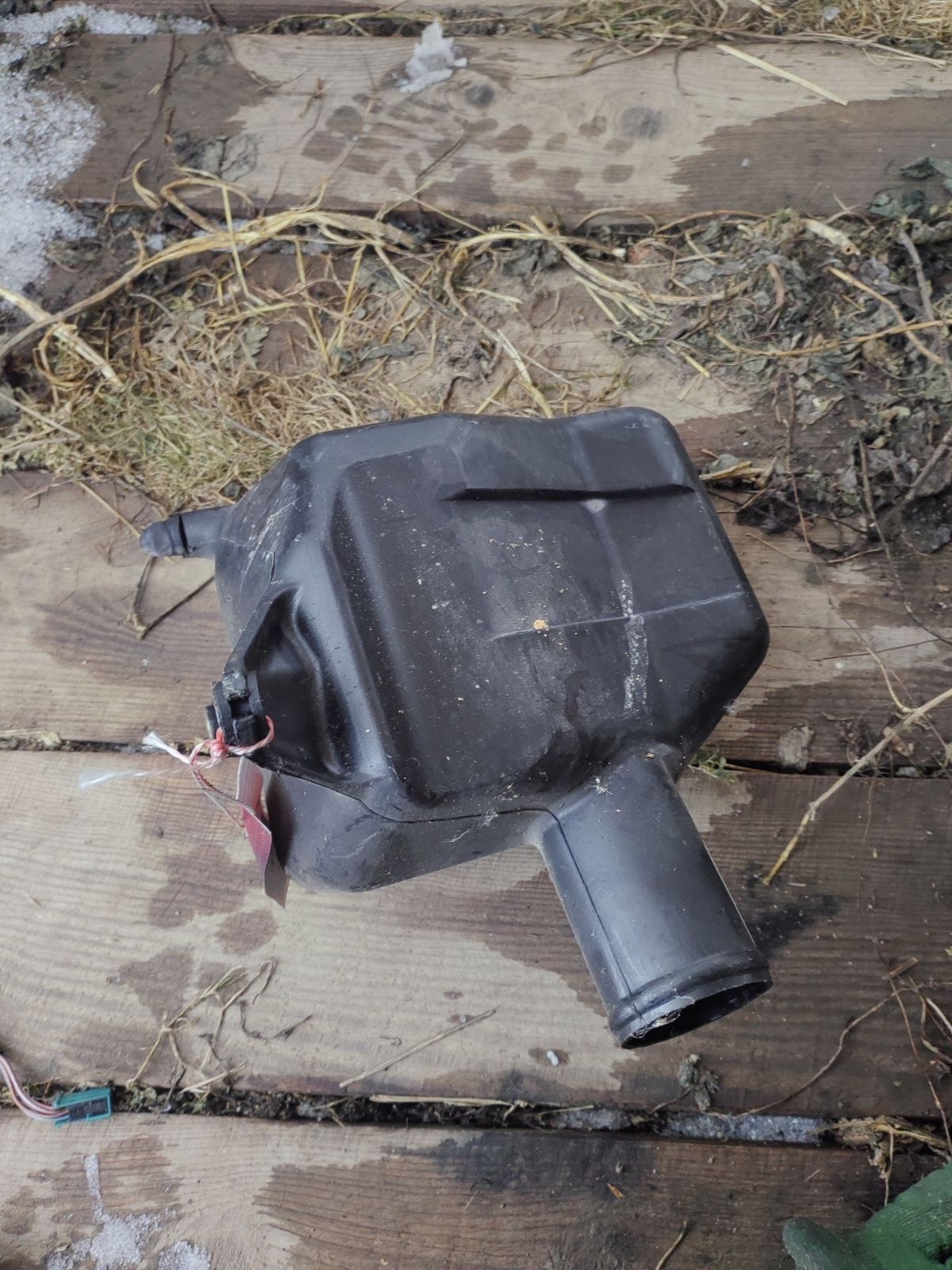 Влагоотделитель 165858H302, 165858H30A на Nissan X-Trail NT30 QR20DE Фото 4