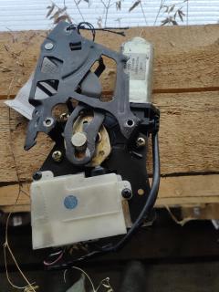 Замок крышки багажника 84622AH300 на Nissan Cedric MY34 Фото 4