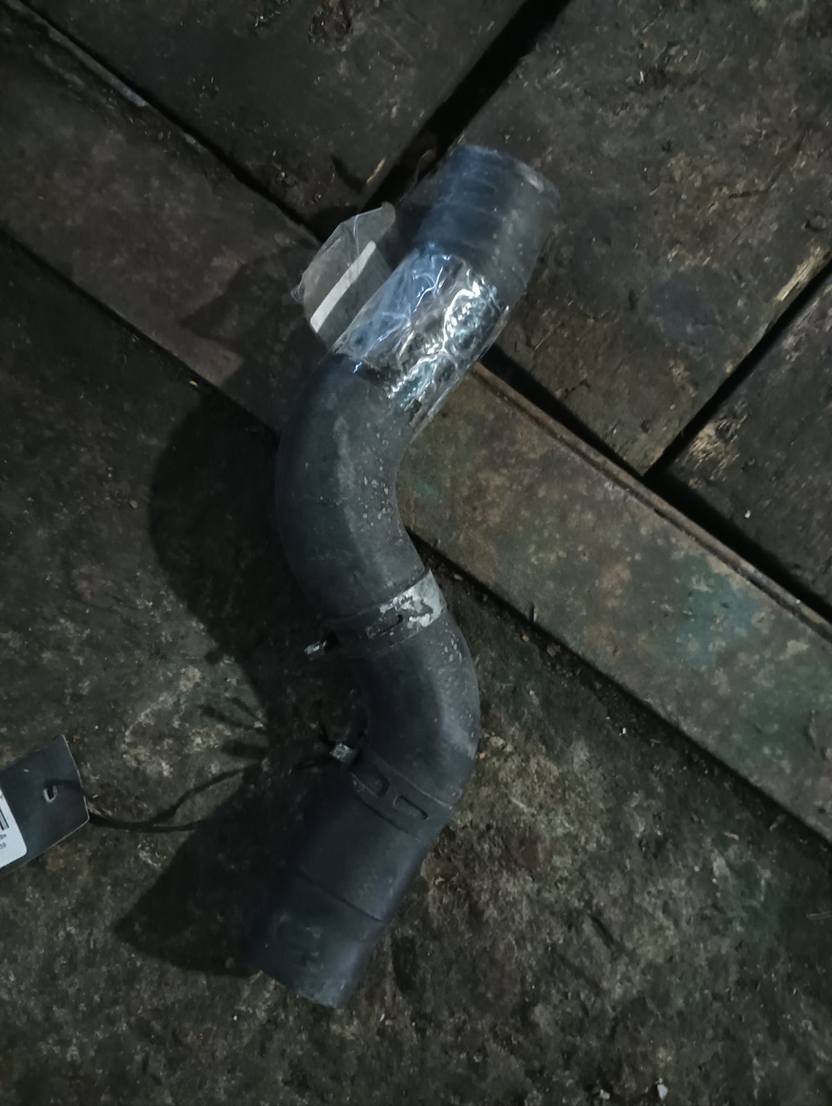 Патрубок радиатора ДВС 21501AU400 на Nissan Wingroad WRY11 QR20DE Фото 3