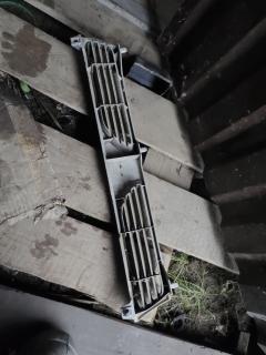 Решетка радиатора 62310 73C00 на Nissan Pulsar N14 Фото 3