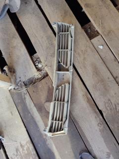 Решетка радиатора 62310 73C00 на Nissan Pulsar N14 Фото 3