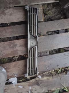 Решетка радиатора на Nissan Pulsar N14 Фото 3