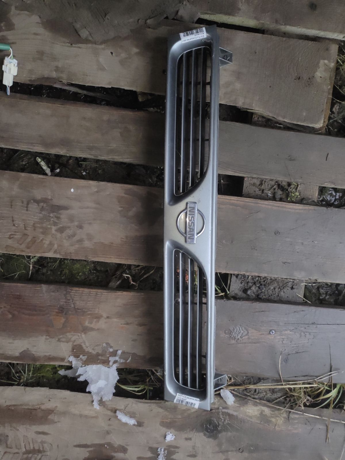 Решетка радиатора на Nissan Pulsar N14 Фото 2