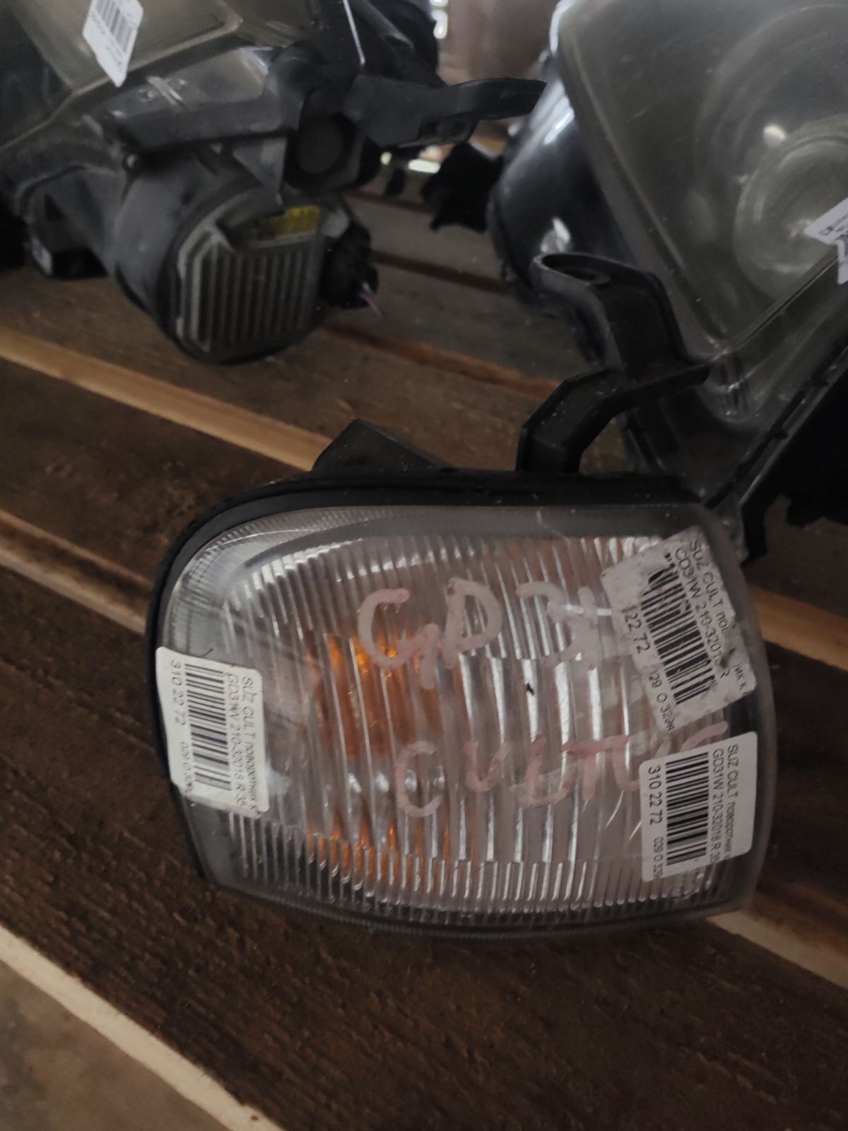 Поворотник к фаре 210-32018 210-32018,35601-60G00 на Suzuki Cultus Crescent Wagon GD31W Фото 4