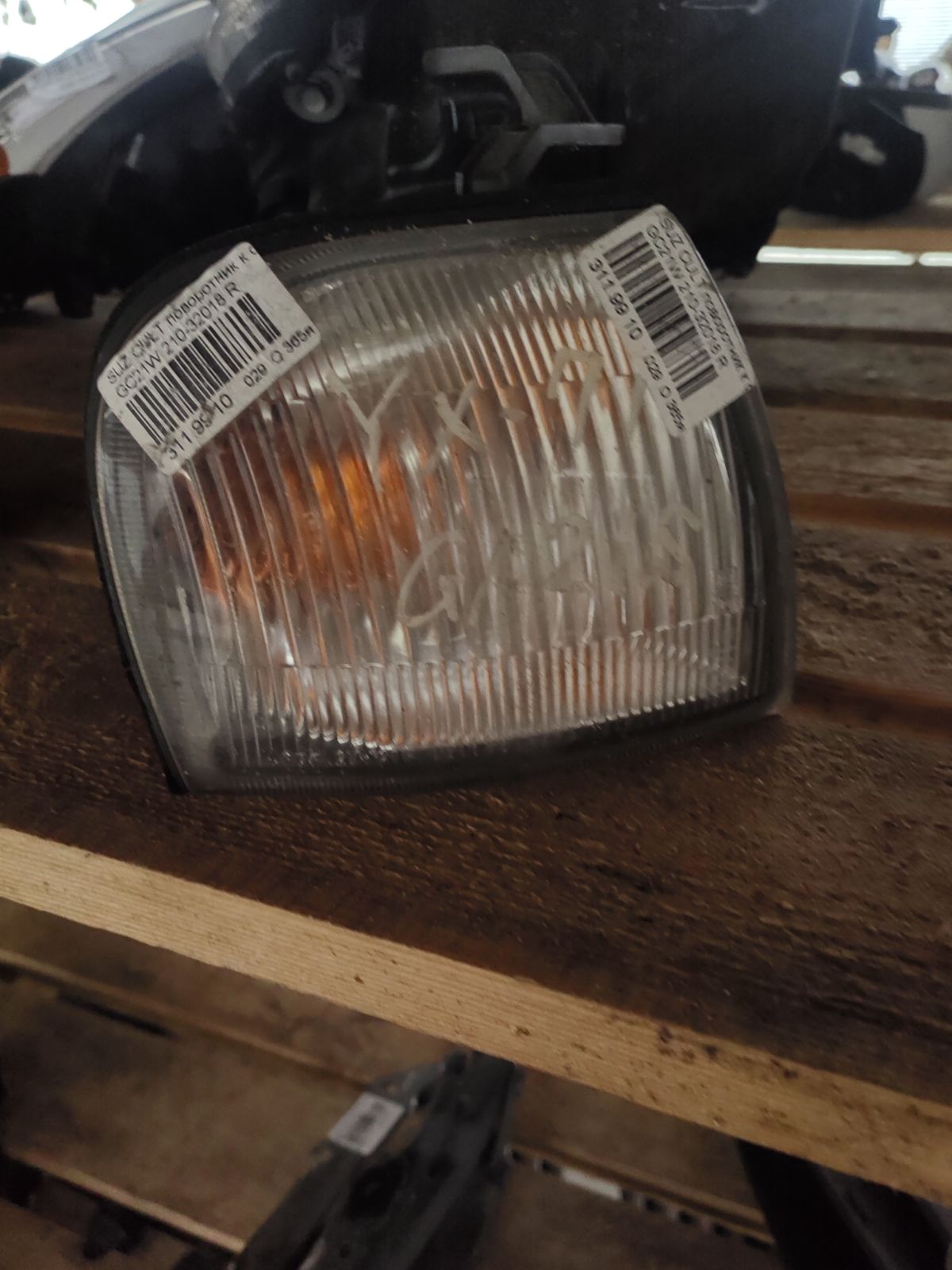 Поворотник к фаре 210-32018 210-32018,35601-60G00 на Suzuki Cultus Crescent GC21S Фото 3