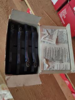 Тормозные колодки TOYOTA 04465-60340, 0 986 424 313, 0 986 424 640, 0 986 505 670, 0 986 AB2 125, 0 986 TB2 348, 0101UZJ100F, 025 235 2415W, 04465-60120, 04465-60140, 04465-60150, 04465-60151, 04465-60160, 04465-60170, 04465-60190, 04465-60220, 04465-60230, 04465-60240, 04465-60250, 0446560120, 0446560150, 0446560151, 0446560160, 0446560190, 0446560220, 0446560230, 0446560240, 04465YZZCM, 04465YZZE1, 05P1050, 05P515, 0707 04, 070704, 0986AB2379, 10 BPF 00041 000, 10 BPF 00088 000, 1004 F, 10334, 1050741, 10756, 10807902, 111077, 120898, 13046057462, 1411D, 1501224548, 1512191, 16772, 179850, 17BP9163SJ, 181723, 19374433, 1V213328Z, 21198, 21881, 2204520, 224548, 2344801, 23524, 23524 00 C, 2352402, 2352407, 2352408, 235241751, 2352417705T4067, 24123Z, 243004, 26317, 270704, 3000146, 301535, 3197KT, 321768EGT, 32978, 363700201241, 363702161135, 37231, 37231 OE, 3829, 402B0594, 402B1225, 446560140, 446560160, 446560240, 45502177, 4680, 4UP03829, 50001456, 5002268, 50268, 5502224548, 5610036, 572185J, 572528B, 572528J, 597512, 598535, 600000097870, 6131979, 6261050, 644781, 70704, 718 004LSX, 718004SX, 7701, 8110 13048, 8224520, 882, 8DB 355 024081, 8DB 355 027631, 8DB355009371, 986424640, A1N005, A1N144, A1N144Z, A498K, A498MXBP, AB0227, AC1100C, AC892881D, ADB3831, ADB3831HD, ADB3831SL, ADR320611, ADT342117, ADT34265AF, AFP378S, AKD1206, AMDJBF462, AN-498WK, AN498WKE, AN498WKX, AS-T416M, AS1319, AS21319, AS498, ASN2168, ATKD2208, AV251, AW1810494, AY040-TY064, AY040TY064, B111159, BB0214P, BBP1682, BC1456, BD7503, BL2496A1, BP1004, BP1066, BP1194, BP21411, BP2898, BP43273, BP9040, BPF003, BPF018, BPF022C, BPT88, BPTO1912, BS1985, C110180086, C12088, C12088ABE, C12088AD, C12088FBK, C12088JC, C12088K, C12088L, C12088PR, C15033PR, CBP3831, CD2177M, CD2177MSTD, CD2177MTYPED, CD2177S, CF1411, CKT29, CKT30, CMX772, D2105, D2177, D2177M, D2177M-02, D2177M01, D6075M, DBP1456, DFP3197, DIS19061, DP1010100130, DP104A117, DP104A117C, DP104A117P, DP5161, DX7FD173, E100216, E400216, E500216, EBP023197, EC1379, ELT772, F 03B 150 055, FBP1804, FD7052A, FDB1456, FK2177, FO 892881, FP0772, FSL1456, G1230TF, GBP070704, GDB 3197S, GDB1133, GDB3197, GDB4076, GDB7072, GF1880, GIJ09104, GK1043, GK1044, GP02177, GP02177X, GP1379, HB313F685, HB313Y685, HF570M, HKPTY088, HP5084, HP5087, HP8438NY, HQ0446660010, IB153107, IB153234, IBD1268, IE181723, J PA268AF, J3602097, J3602105, J3602110, JAPPA268AF, JBP0043, KBP9049, KD2208, KD2768, KE0700166, KT0500168, KT3197T, KUF1411, LP1308, LTO1120, LTO1121, LVXL570, MBP1194, MD2177M, MD2177MS, MD250M, MD772, MDB1906, MDB81906, MFP2268, MKD772, MN-351M, MRD772, MS1411, MX772, NDP-361C, NKT1116, NP1018, NP1018SC, P 83 048, P607304, P83048, PA1409, PA268AF, PA268MK, PAD1076, PBP1456, PBP1456KOR, PCP1382, PF 1936, PF-1411, PF1382, PF1411, PGD772, PGD772C, PN1411, PN1482, PRP0597, Q0930717, QF221230160, QF85502, QF85502P, RB1723, RN570M, RNZ307, S700454, SFP2456, SMB23524, SN101P, SP 270, SP 270 PR, SP1379, SP1422, SS101S, ST0446560120, ST0446560120CR, ST0446560210, T0610185, T11422, T11422J, T1241, T2344801, T281179Y, T360A97, TABP2066, TCA1138, TD-086-1411, TD1411, TG498, TG498C, TH361C, TN570M, TY0446560230, V9118A072, VBS3197PS, WBP23524A, WD2177S, WS202200, WS338600 на Toyota Land Cruiser UZJ100W Фото 2