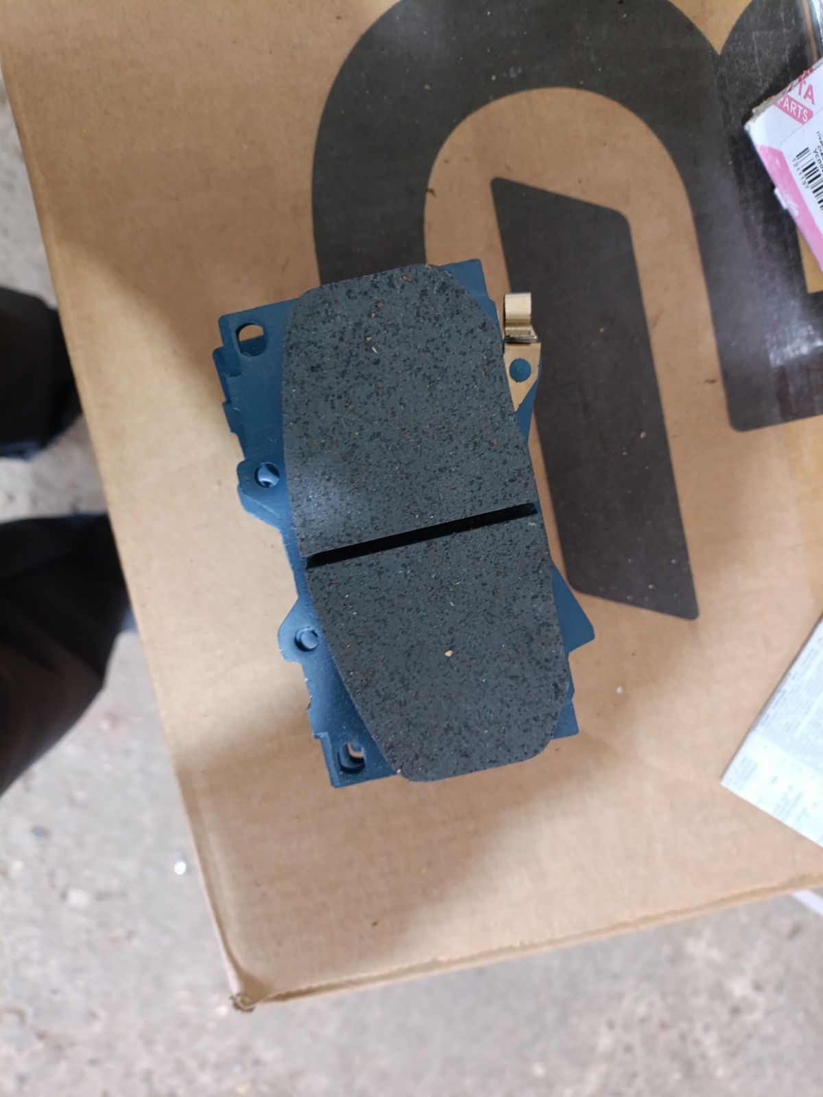 Тормозные колодки TOYOTA 04465-60340, 0 986 424 313, 0 986 424 640, 0 986 505 670, 0 986 AB2 125, 0 986 TB2 348, 0101UZJ100F, 025 235 2415W, 04465-60120, 04465-60140, 04465-60150, 04465-60151, 04465-60160, 04465-60170, 04465-60190, 04465-60220, 04465-60230, 04465-60240, 04465-60250, 0446560120, 0446560150, 0446560151, 0446560160, 0446560190, 0446560220, 0446560230, 0446560240, 04465YZZCM, 04465YZZE1, 05P1050, 05P515, 0707 04, 070704, 0986AB2379, 10 BPF 00041 000, 10 BPF 00088 000, 1004 F, 10334, 1050741, 10756, 10807902, 111077, 120898, 13046057462, 1411D, 1501224548, 1512191, 16772, 179850, 17BP9163SJ, 181723, 19374433, 1V213328Z, 21198, 21881, 2204520, 224548, 2344801, 23524, 23524 00 C, 2352402, 2352407, 2352408, 235241751, 2352417705T4067, 24123Z, 243004, 26317, 270704, 3000146, 301535, 3197KT, 321768EGT, 32978, 363700201241, 363702161135, 37231, 37231 OE, 3829, 402B0594, 402B1225, 446560140, 446560160, 446560240, 45502177, 4680, 4UP03829, 50001456, 5002268, 50268, 5502224548, 5610036, 572185J, 572528B, 572528J, 597512, 598535, 600000097870, 6131979, 6261050, 644781, 70704, 718 004LSX, 718004SX, 7701, 8110 13048, 8224520, 882, 8DB 355 024081, 8DB 355 027631, 8DB355009371, 986424640, A1N005, A1N144, A1N144Z, A498K, A498MXBP, AB0227, AC1100C, AC892881D, ADB3831, ADB3831HD, ADB3831SL, ADR320611, ADT342117, ADT34265AF, AFP378S, AKD1206, AMDJBF462, AN-498WK, AN498WKE, AN498WKX, AS-T416M, AS1319, AS21319, AS498, ASN2168, ATKD2208, AV251, AW1810494, AY040-TY064, AY040TY064, B111159, BB0214P, BBP1682, BC1456, BD7503, BL2496A1, BP1004, BP1066, BP1194, BP21411, BP2898, BP43273, BP9040, BPF003, BPF018, BPF022C, BPT88, BPTO1912, BS1985, C110180086, C12088, C12088ABE, C12088AD, C12088FBK, C12088JC, C12088K, C12088L, C12088PR, C15033PR, CBP3831, CD2177M, CD2177MSTD, CD2177MTYPED, CD2177S, CF1411, CKT29, CKT30, CMX772, D2105, D2177, D2177M, D2177M-02, D2177M01, D6075M, DBP1456, DFP3197, DIS19061, DP1010100130, DP104A117, DP104A117C, DP104A117P, DP5161, DX7FD173, E100216, E400216, E500216, EBP023197, EC1379, ELT772, F 03B 150 055, FBP1804, FD7052A, FDB1456, FK2177, FO 892881, FP0772, FSL1456, G1230TF, GBP070704, GDB 3197S, GDB1133, GDB3197, GDB4076, GDB7072, GF1880, GIJ09104, GK1043, GK1044, GP02177, GP02177X, GP1379, HB313F685, HB313Y685, HF570M, HKPTY088, HP5084, HP5087, HP8438NY, HQ0446660010, IB153107, IB153234, IBD1268, IE181723, J PA268AF, J3602097, J3602105, J3602110, JAPPA268AF, JBP0043, KBP9049, KD2208, KD2768, KE0700166, KT0500168, KT3197T, KUF1411, LP1308, LTO1120, LTO1121, LVXL570, MBP1194, MD2177M, MD2177MS, MD250M, MD772, MDB1906, MDB81906, MFP2268, MKD772, MN-351M, MRD772, MS1411, MX772, NDP-361C, NKT1116, NP1018, NP1018SC, P 83 048, P607304, P83048, PA1409, PA268AF, PA268MK, PAD1076, PBP1456, PBP1456KOR, PCP1382, PF 1936, PF-1411, PF1382, PF1411, PGD772, PGD772C, PN1411, PN1482, PRP0597, Q0930717, QF221230160, QF85502, QF85502P, RB1723, RN570M, RNZ307, S700454, SFP2456, SMB23524, SN101P, SP 270, SP 270 PR, SP1379, SP1422, SS101S, ST0446560120, ST0446560120CR, ST0446560210, T0610185, T11422, T11422J, T1241, T2344801, T281179Y, T360A97, TABP2066, TCA1138, TD-086-1411, TD1411, TG498, TG498C, TH361C, TN570M, TY0446560230, V9118A072, VBS3197PS, WBP23524A, WD2177S, WS202200, WS338600 на Toyota Land Cruiser UZJ100W Фото 5