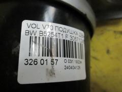 Подушка двигателя 30671245 на Volvo V70 BW B5254T10 Фото 2