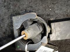 Подушка двигателя на Toyota Voltz ZZE136 1ZZ-FE Фото 10