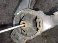 Подушка двигателя на Toyota Voltz ZZE136 1ZZ-FE Фото 8