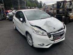 Туманка бамперная 15069 на Peugeot 208 Фото 10