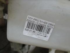 Бачок омывателя на Toyota Prius ZVW30 Фото 2