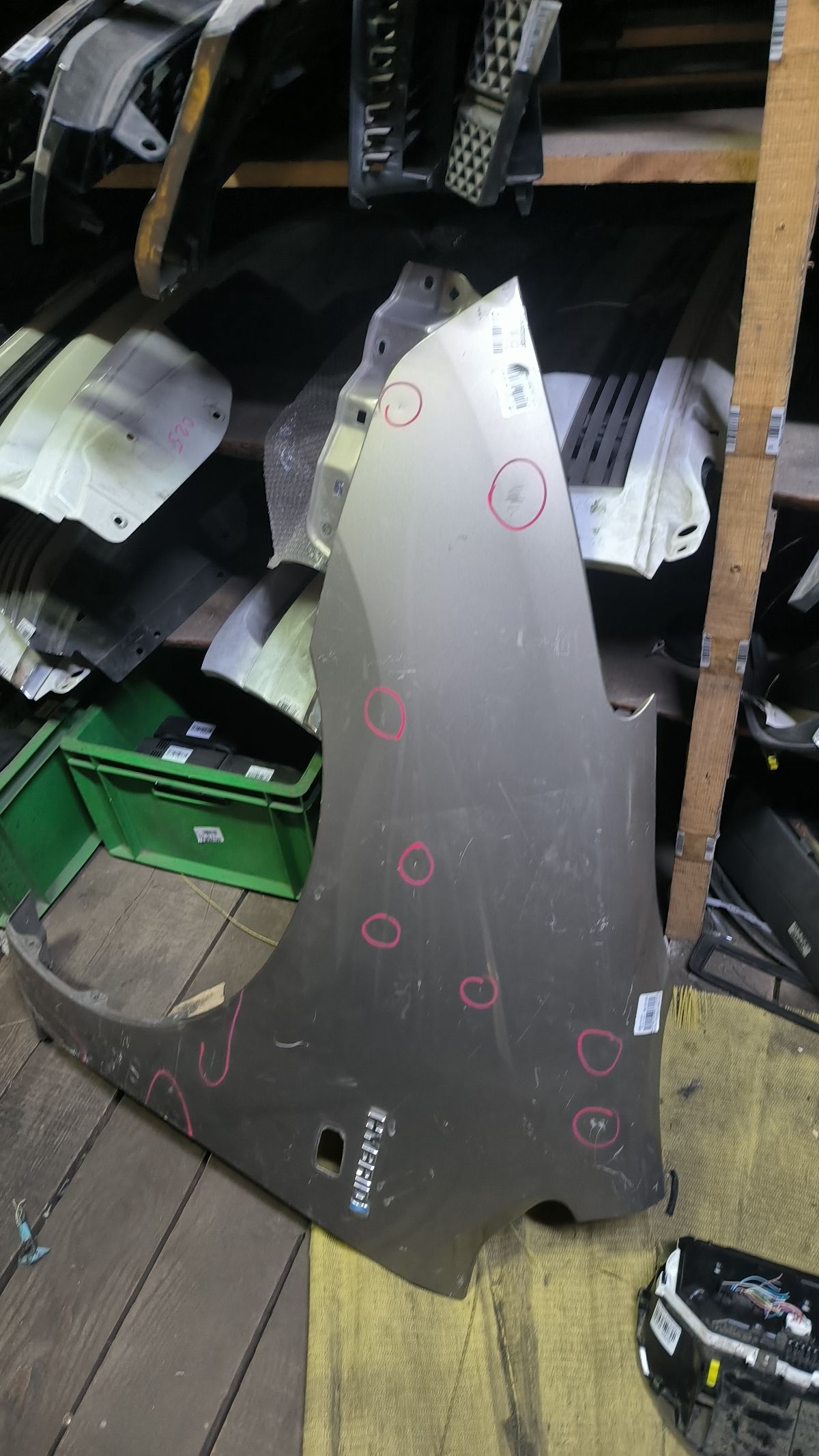 Крыло переднее 53802-47010, 08315175, 5380247011, 5466655, 5466657, 6504048198311P, 6635007, 816201, 816202, 8169311, 854171, 854271, GD5683AR, GD99570AL, GD99570L, L00232, PTY10192BL, STTY59016A2, TY10192BL, TY1K02BL, TY4203013, TY4203014, TY51100AL, TY59001601L00, TY59001601R00, TYPRI04271L на Toyota Prius NHW20 Фото 3