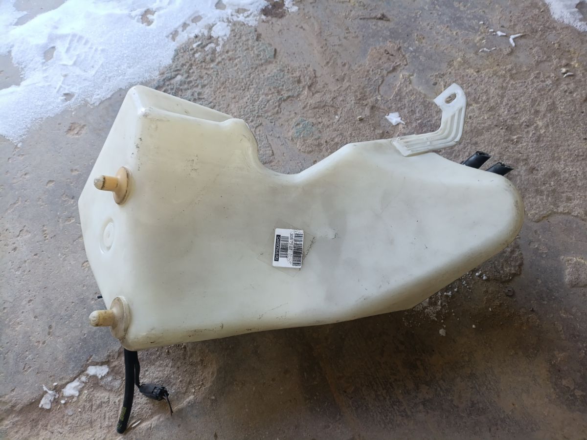 Бачок омывателя A2208690020 на Mercedes-Benz S-Class W220.065 Фото 2