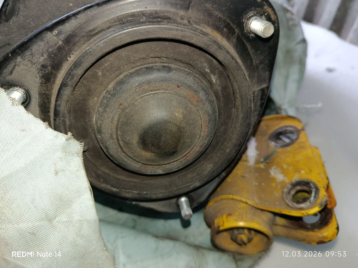 Стойка амортизатора на Subaru Legacy Wagon BP5 EJ20X Фото 4