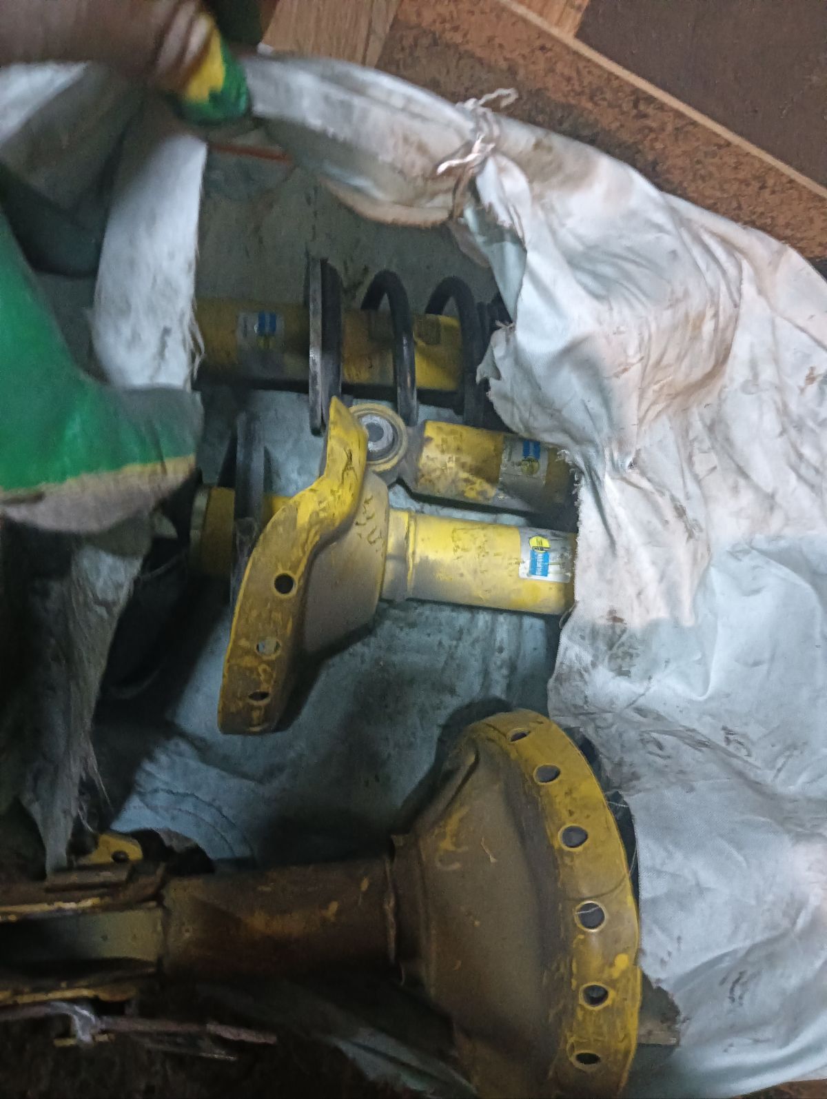 Стойка амортизатора на Subaru Legacy Wagon BP5 EJ20X Фото 6