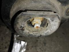 Стойка амортизатора на Nissan Leaf AZE0 EM57 Фото 4