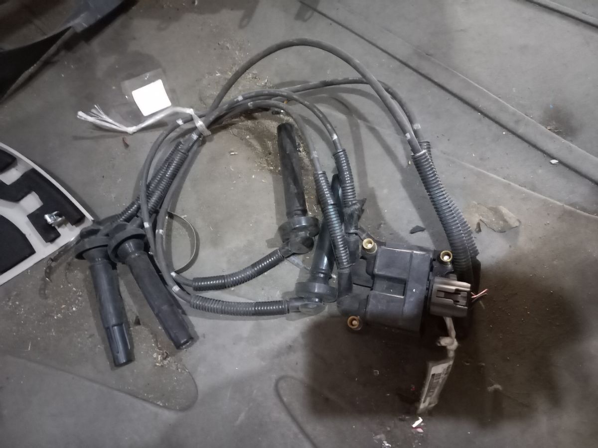 Катушка зажигания 22433AA580, 22433AA500 на Subaru Legacy BL5 EJ203 Фото 3 Катушка зажигания 22433AA580, 22433AA500 на Subaru Legacy BL5 EJ203 Фото 3
