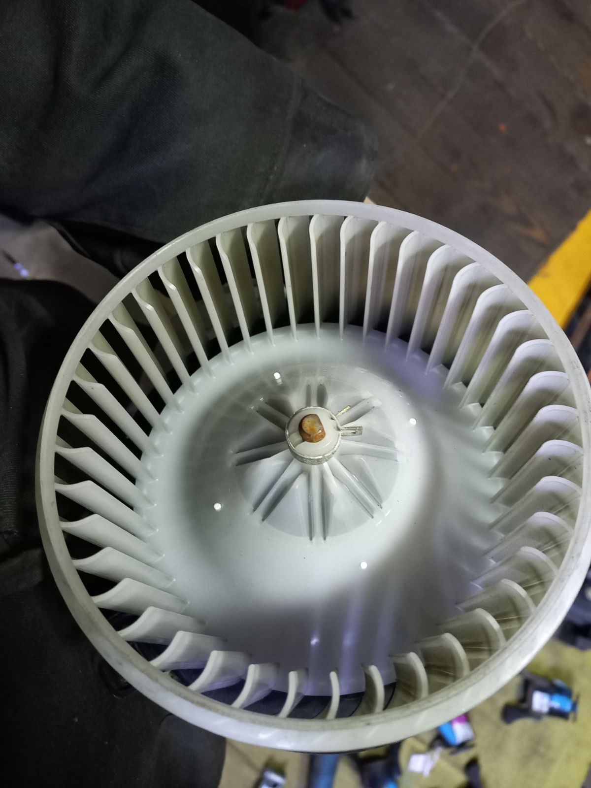 Мотор печки 87103-20120, 87103-20150 на Toyota Wish ZNE10G Фото 4