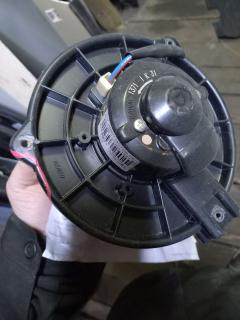 Мотор печки 87103-20120, 87103-20150 на Toyota Wish ZNE10G Фото 3