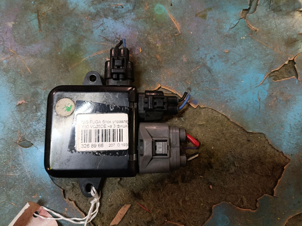 Блок управления вентилятором 21493EG000, 21493EH10A, 21493EN000 на Nissan Fuga Y50 VQ25DE Фото 3