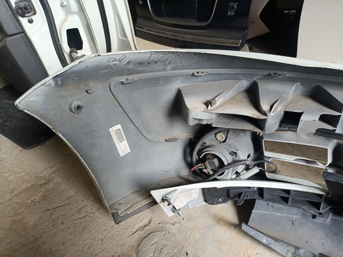 Бампер на Renault Kangoo KC0S Фото 20