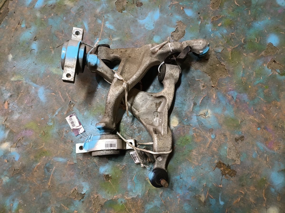 Рычаг на Nissan Fuga Y50 VQ25HR Фото 5