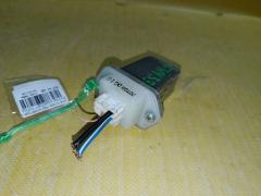 Регулятор скорости мотора отопителя на Nissan Cima FHY33 VQ30DET 27761-70T01  27761-70T02  27761-70T03  73533-FE000