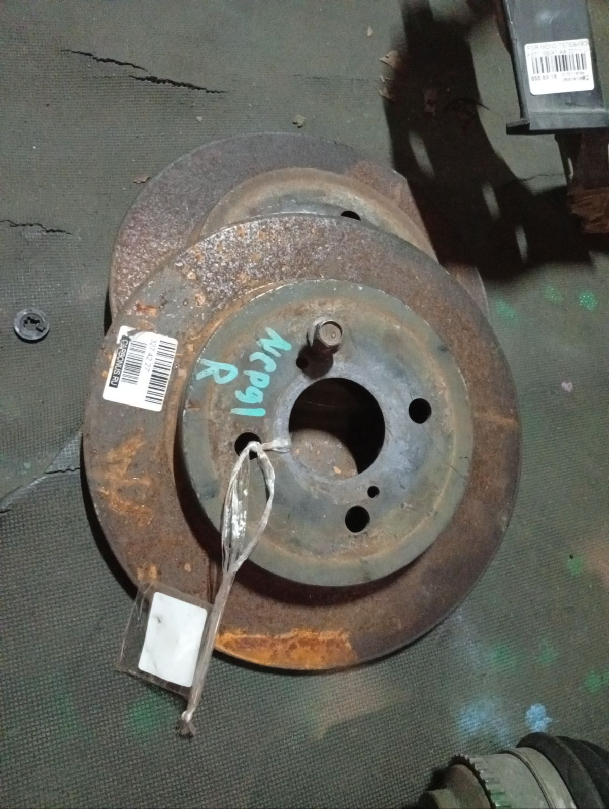 Тормозной диск 42431-52080 на Toyota Vitz NCP91 1NZ-FE Фото 3