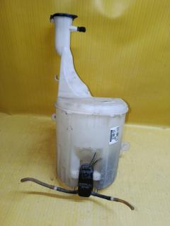 Бачок омывателя на Toyota Will Cypha NCP70