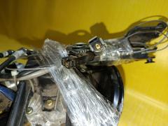 Доводчик двери на Toyota Porte NNP11 Фото 2