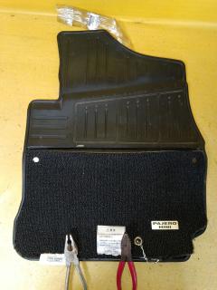 Коврик на Mitsubishi Pajero Mini H58A Фото 2
