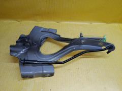 Крепление капота на Nissan Note E12 Фото 2