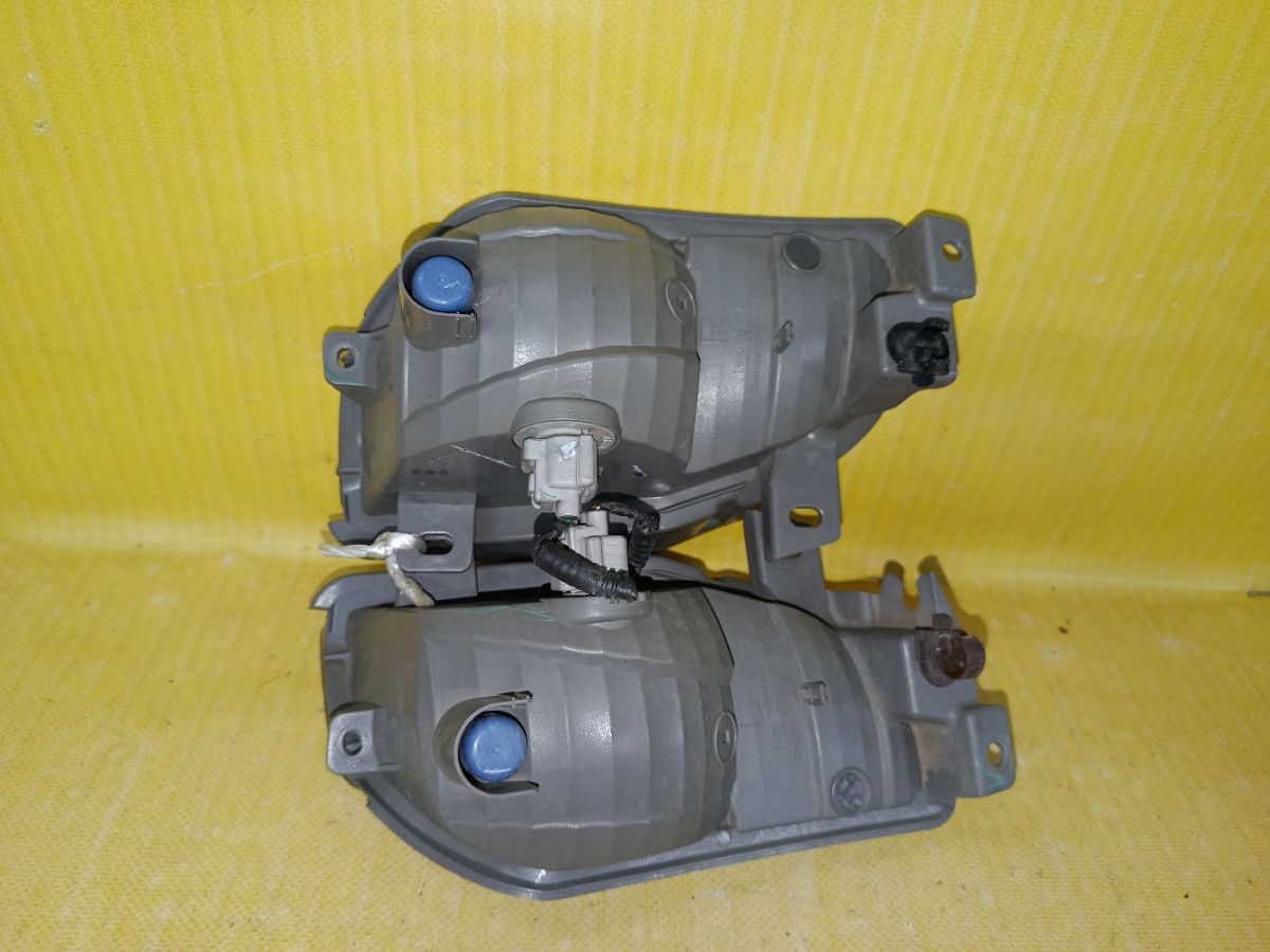 Поворотник бамперный 47-45 47-45 на Toyota Prius Alpha ZVW41W Фото 6