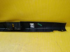 Обшивка багажника 58387-52020 на Toyota Vitz SCP10 Фото 8