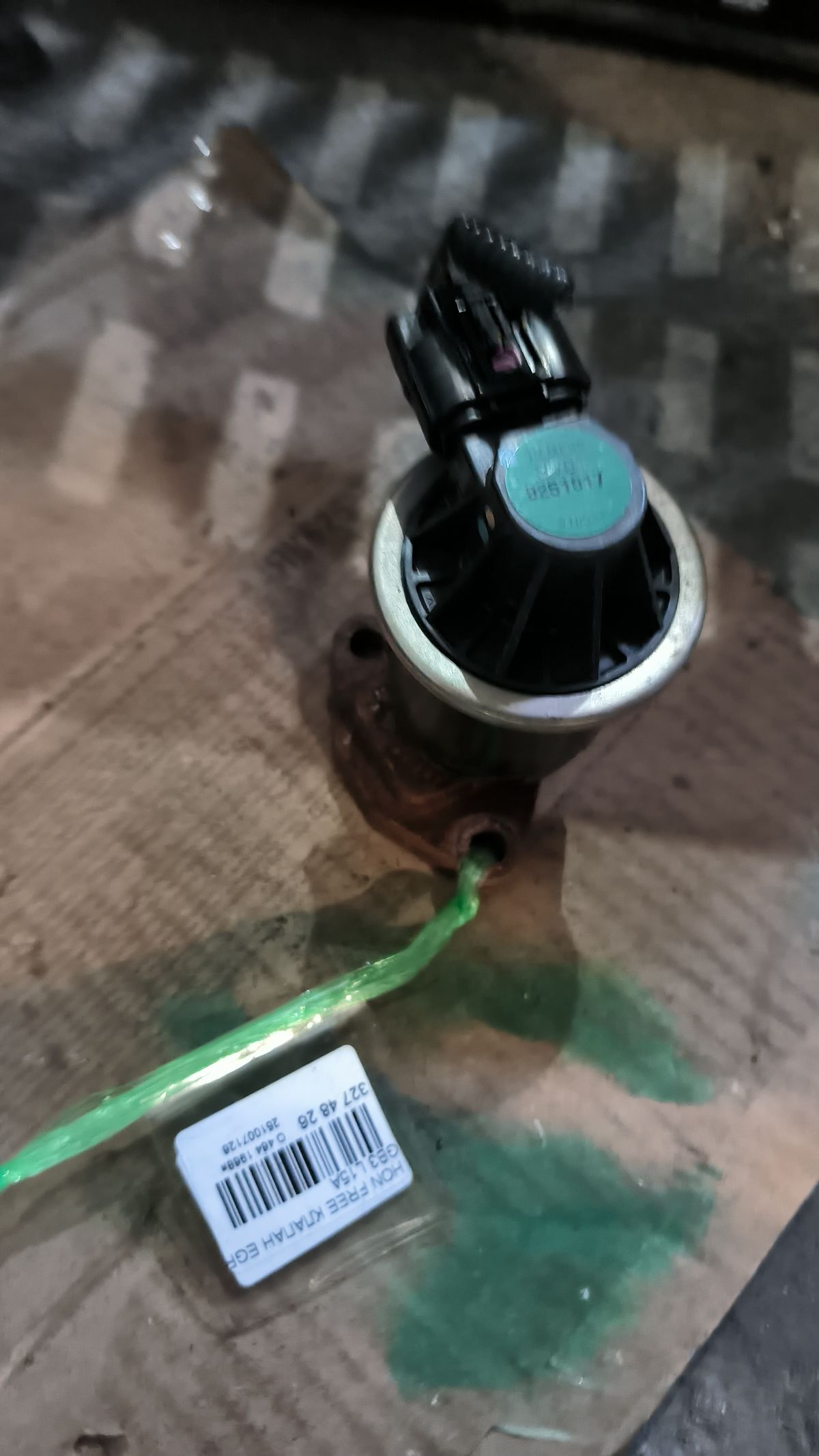 Клапан egr 18011-RB0-000 на Honda Freed GB3 L15A Фото 3