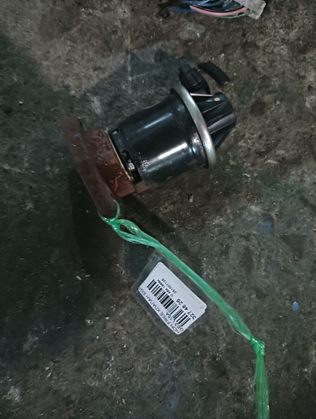 Клапан egr 18011-RB0-000 на Honda Freed GB3 L15A Фото 4